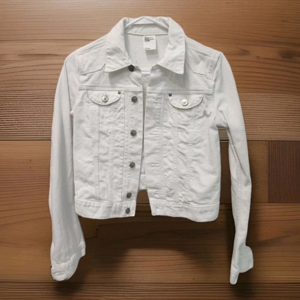 Womens H&M White Denim Jacket Classic Fitted Button Size Small